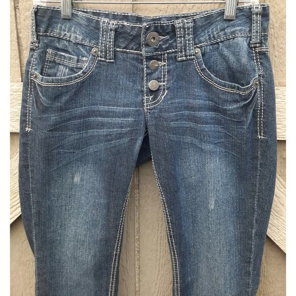 Red Camel blue jean button up capris - Picture 4 of 6